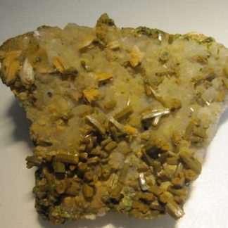 Pyromorphite, Quartz et Baryte, Les Farges, Ussel, Corrèze.