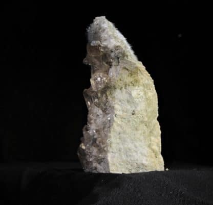 Quartz fumé et Byssolite, Aiguille Verte, Massif du Mont-Blanc, Chamonix, France.