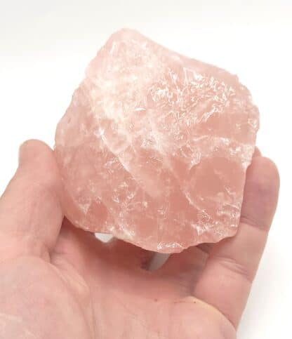 Bloc massif de quartz rose, Madagascar.