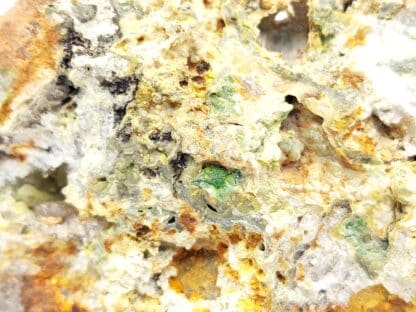 Pyromorphite, Wulfénite, La Verrière, Les Ardillats, Rhône.