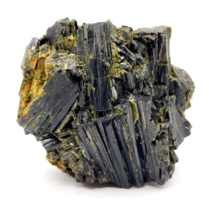 Cristaux d'Epidote provenant de Madagascar.