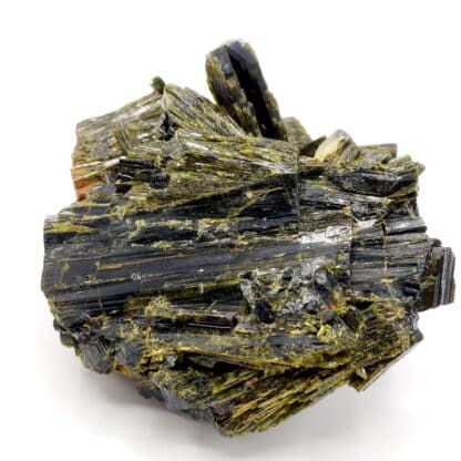 Cristaux d'Epidote provenant de Madagascar.