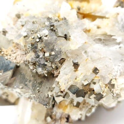 Gypse et Pyrite, mine de Niccioleta, Toscane, Italie.