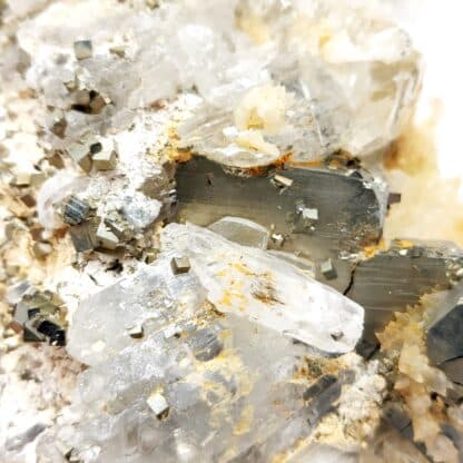 Gypse et Pyrite, mine de Niccioleta, Toscane, Italie.