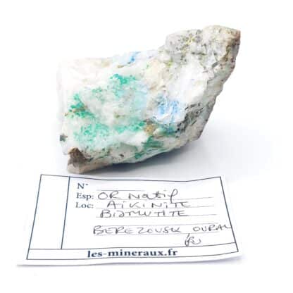 Or natif, Aikinite, Bismutite, Gisement de Berezovsk, Russie.