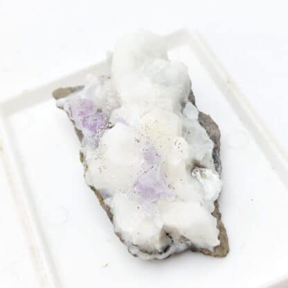 Fluorine violette sur Calcite, Propiac, Drôme.