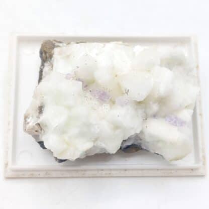 Fluorine violette sur Calcite, Propiac, Drôme.