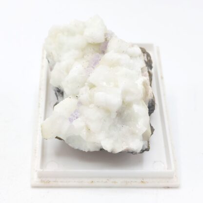 Fluorine violette sur Calcite, Propiac, Drôme.