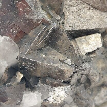 Arsénopyrite, Tunnel du Saint-Gothard, Uri, Suisse.