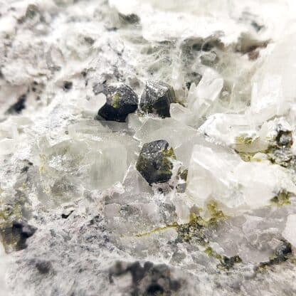 Epidote et Quartz, Carrière de Trapp, Raon L’Etape, Vosges.