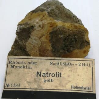 Natrolite, Hohentwiel, Bade-Wurtemberg, Allemagne.