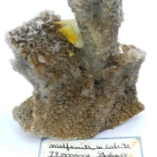 Wulfénite et Calcite, the 79 Mine, Chilito, Arizona, USA.