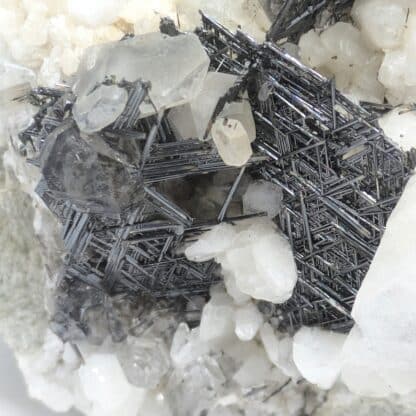 Rutile (Sagénite), Dolomite, Calcite & Quartz, Obergesteln, Valais, Suisse.