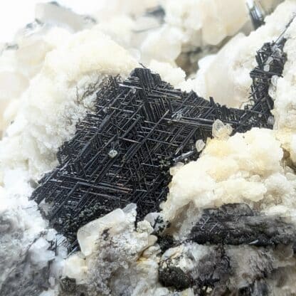 Rutile (Sagénite), Dolomite, Calcite & Quartz, Obergesteln, Valais, Suisse.